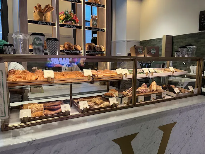 Vesuvio Bakery Moynihan Train Hall Picture 3