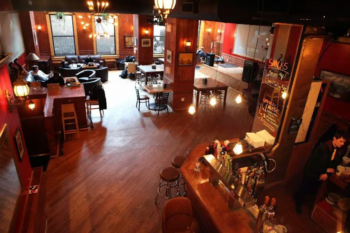 Pioneers Bar NYC Picture 6