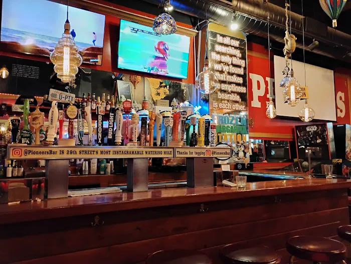 Pioneers Bar NYC Picture 2