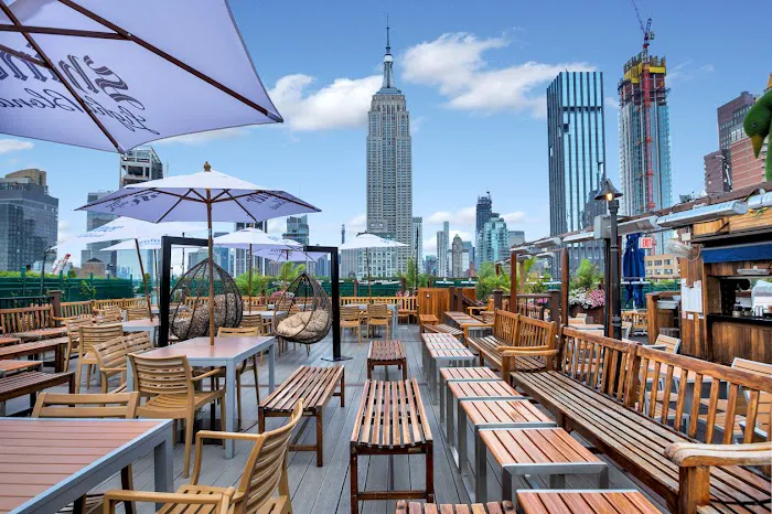 230 Fifth Rooftop Bar Picture 1