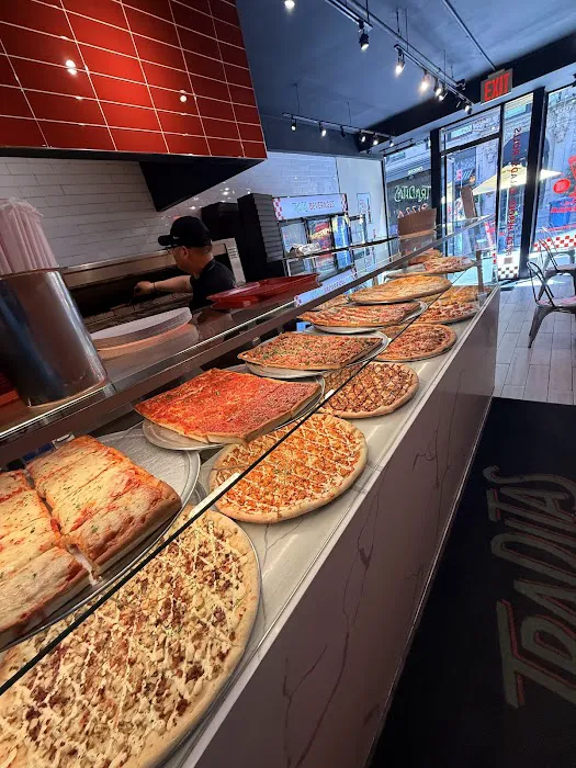 Traditas Pizza Picture 9