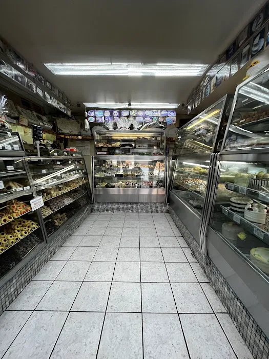 La Delice Pastry Shop Picture 6