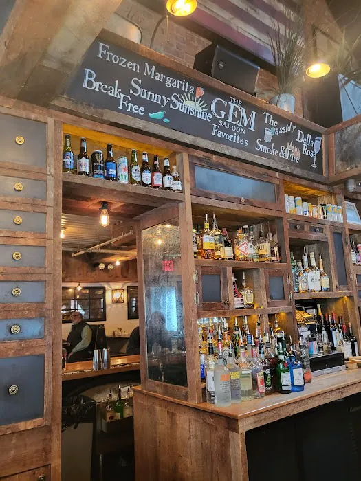 The Gem Saloon Picture 3