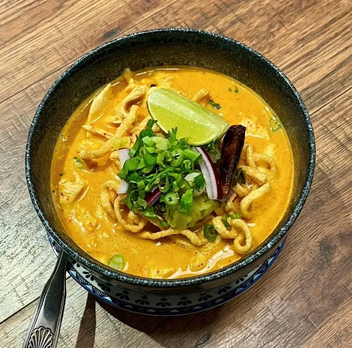 Little Basil Thai Picture 10