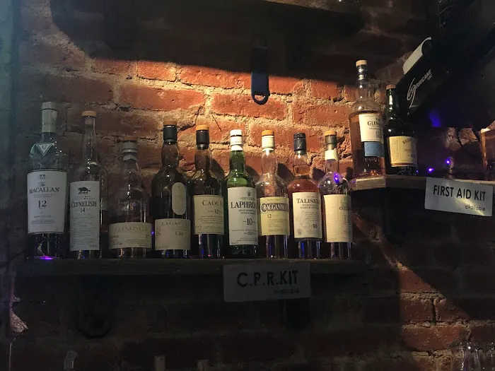 Sally's Bar Picture 3