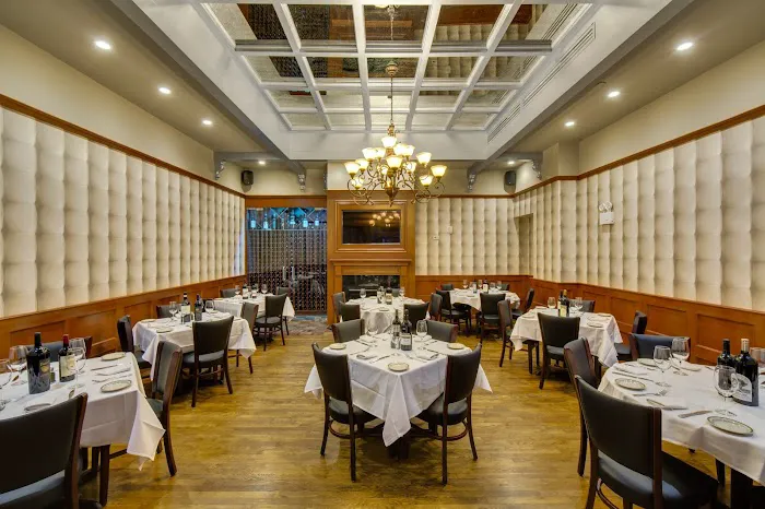 Rocco Steakhouse Picture 3