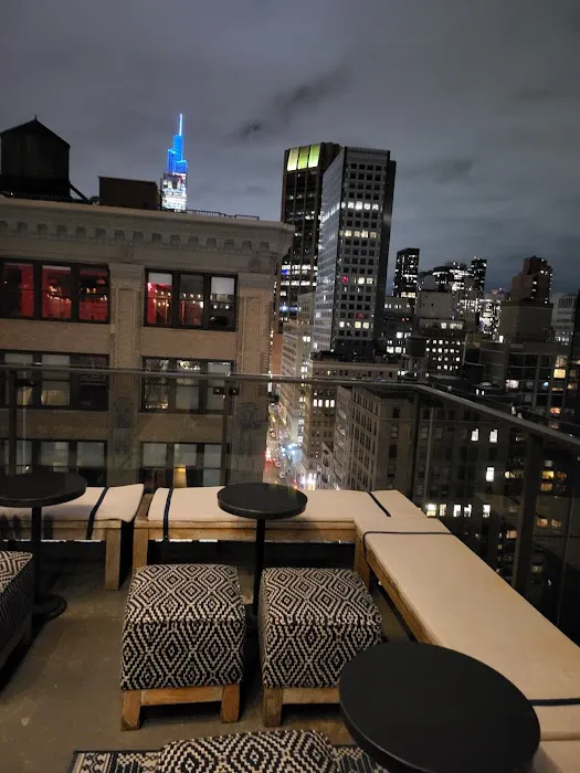 Penthouse on Park Picture 10