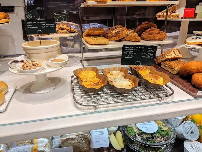 Starbucks Picture 3