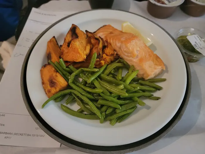 Tisch Cafe Picture 3
