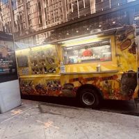 WHITE & HOT Halal Food Truck ico