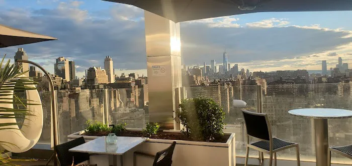 Skyline Rooftop Bar & Lounge Picture 1