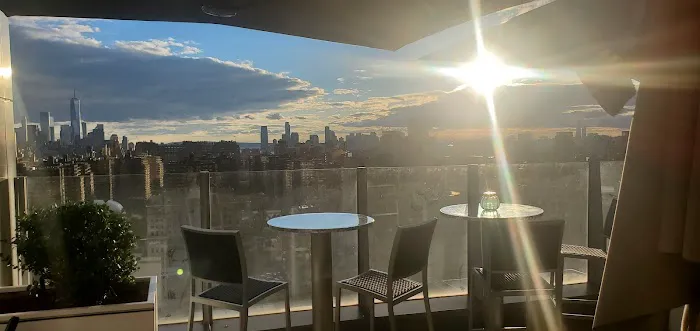 Skyline Rooftop Bar & Lounge Picture 4