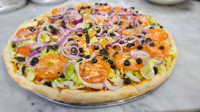 B&W Deli & Pizzeria Picture 9