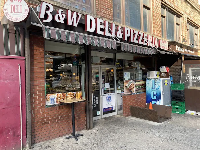 B&W Deli & Pizzeria Picture 2