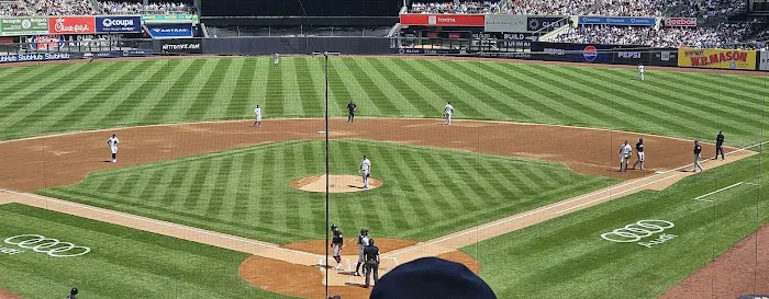 Delta 360 Sky Club Picture 5