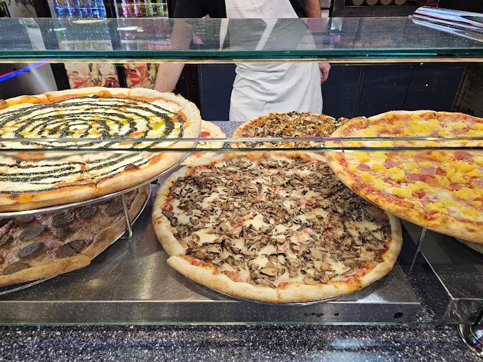 Don Pepi Deli Picture 8