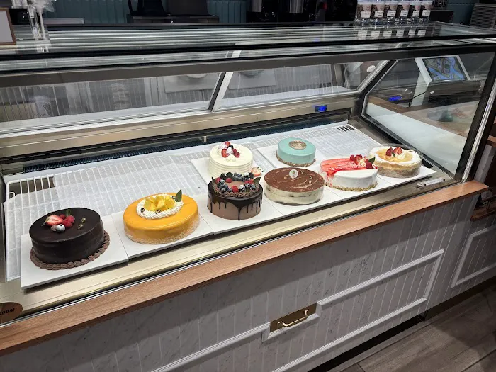 Angelina Bakery Nomad Picture 3