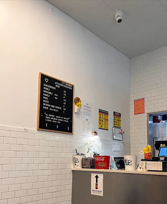 7th Street Burger Nomad Picture 7