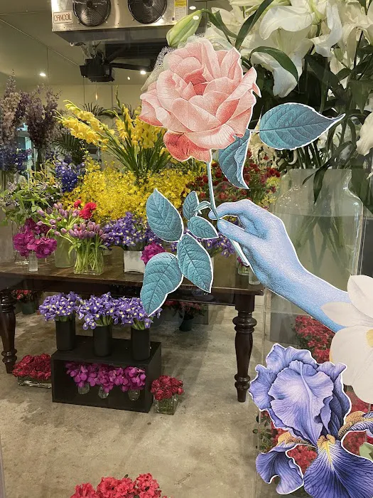Jung Lee NY Floral Cafe Picture 7