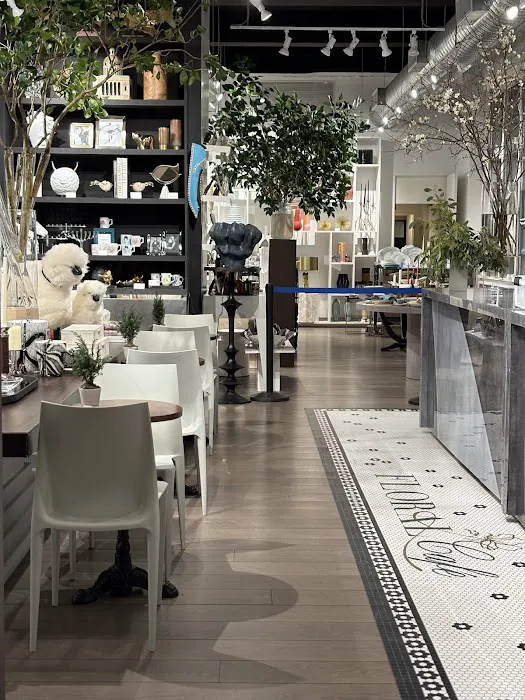Jung Lee NY Floral Cafe Picture 1