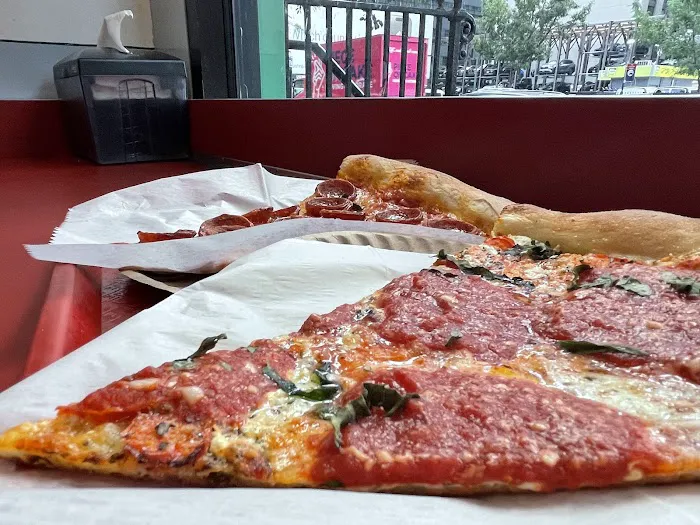 Vito's Slices and Ices Picture 6