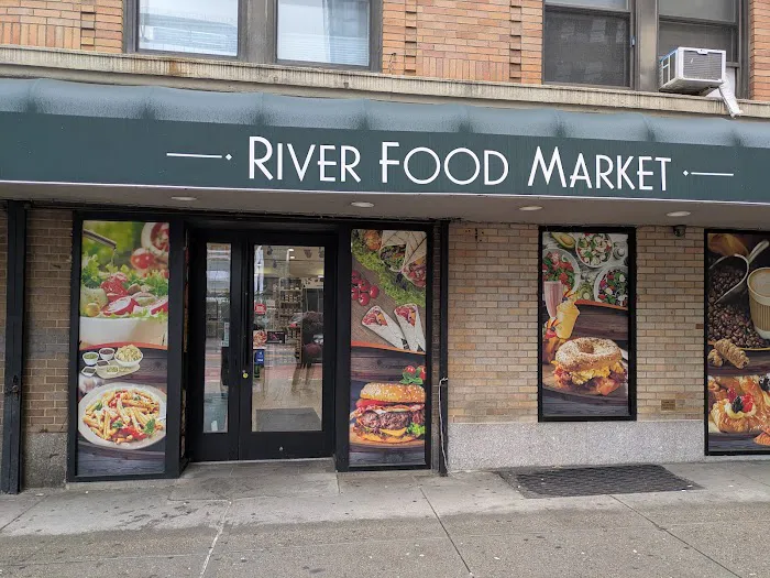 River Food Market Picture 9