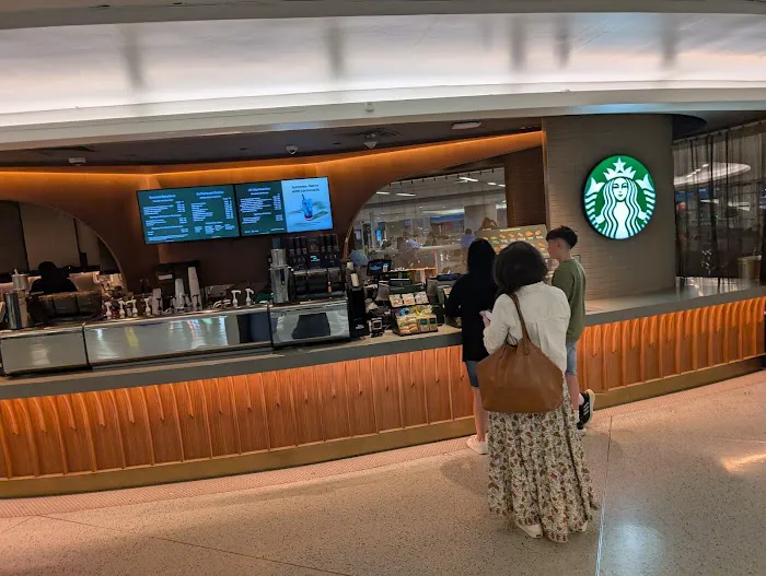 Starbucks Picture 2