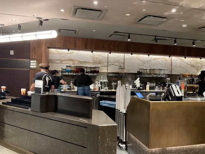 Starbucks Picture 3