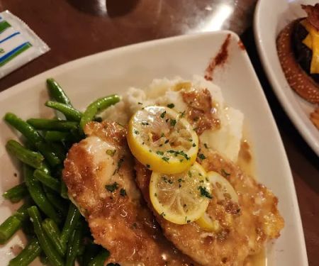 Kabooz's Bar & Grill