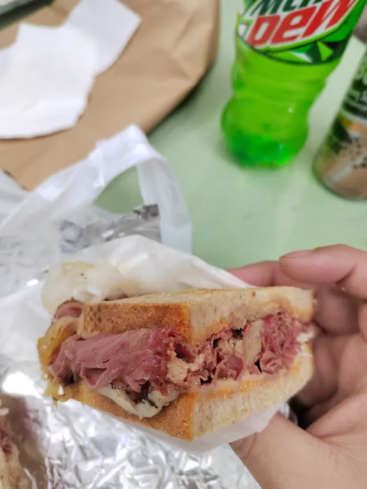 37th Street Deli Picture 10