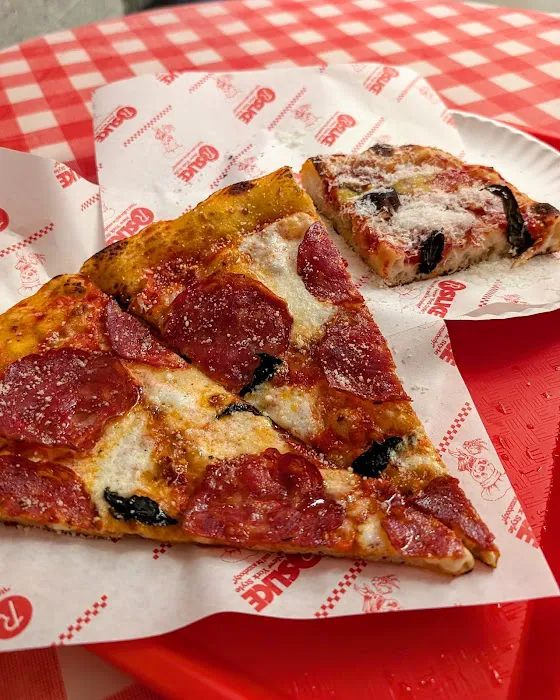 R Slice Pizza Picture 4
