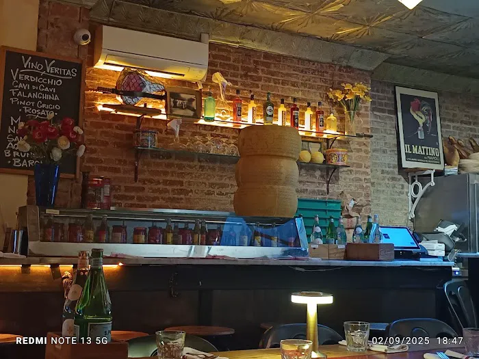 Tavola Hells Kitchen Picture 9