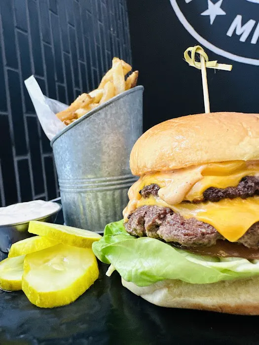 Burgerology Midtown Picture 5