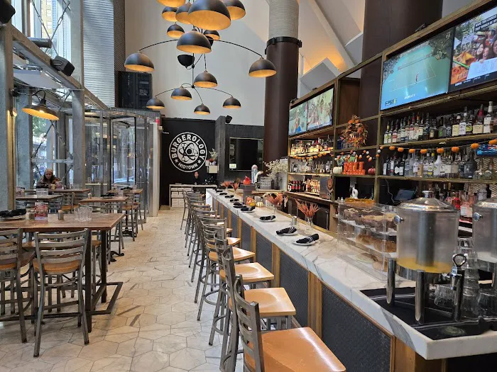 Burgerology Midtown Picture 8