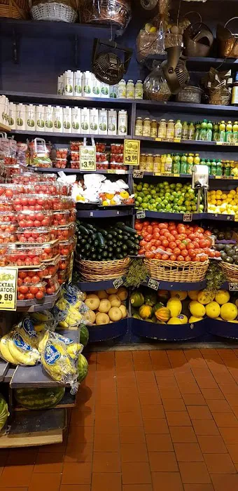 AM-PM Deli Grocery Picture 5
