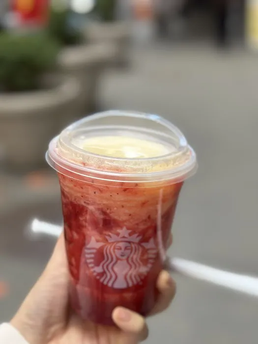 Starbucks Picture 1