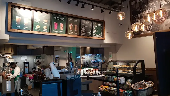 Starbucks Picture 3