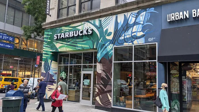 Starbucks Picture 9