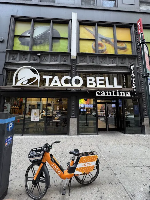 Taco Bell Cantina Picture 3