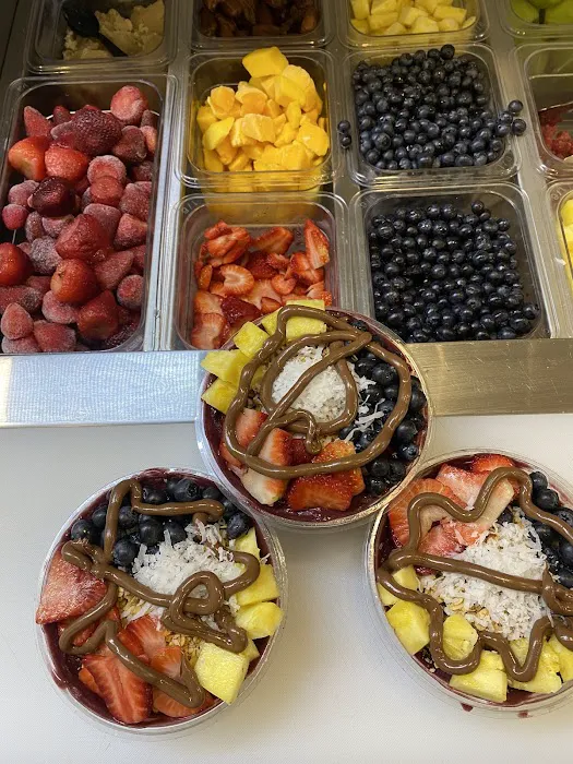 Lilly’s Shakes & Crepes Picture 1