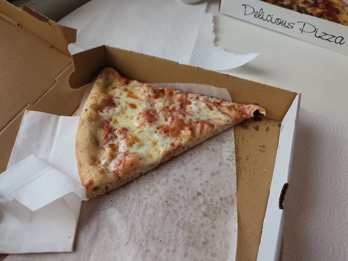 Fresh Pizza and Deli Picture 1