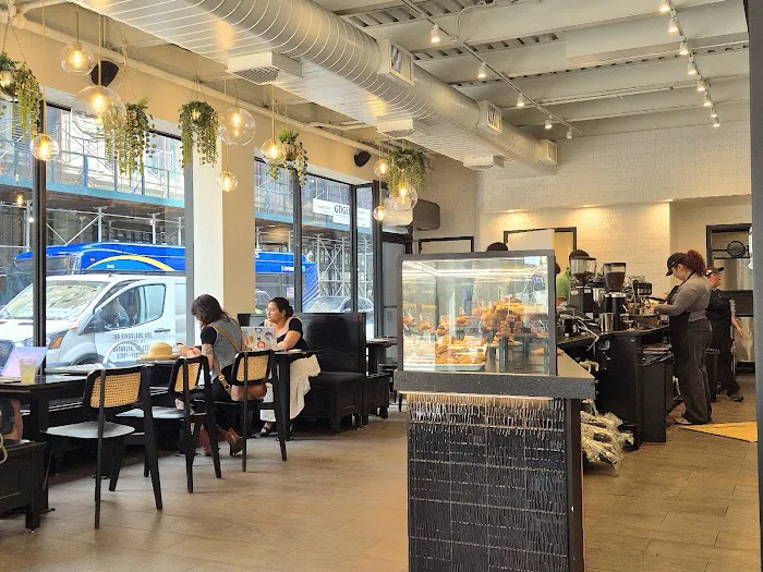 Gregorys Coffee Picture 3