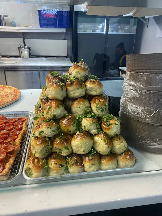 Quality Pizza Co. Midtown Picture 3