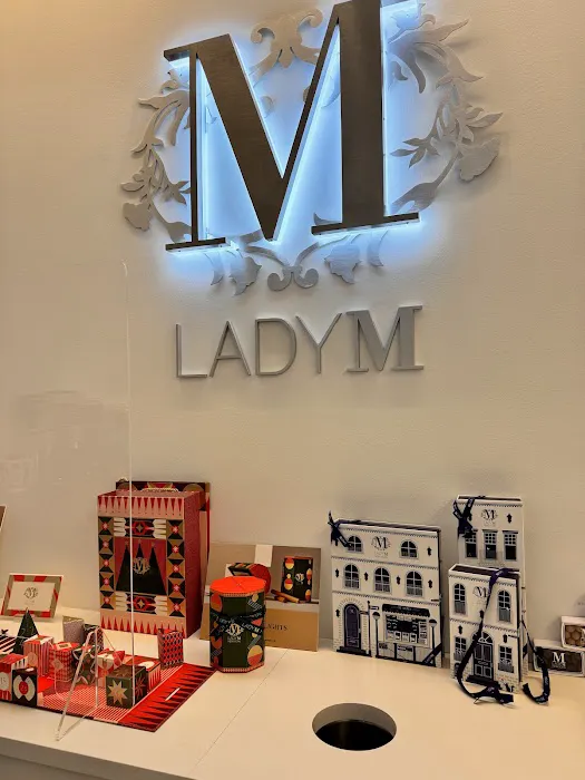 Lady M Cake Boutique - NYC Picture 10