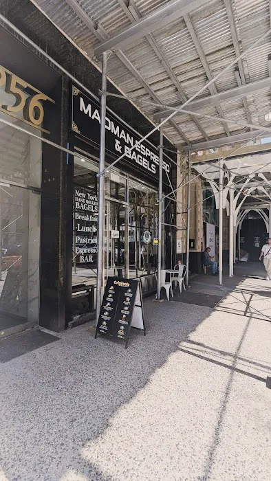 Madman Espresso & bagels Picture 4