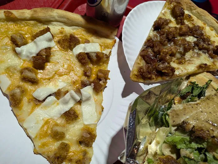Rocky's Pizzeria Picture 10