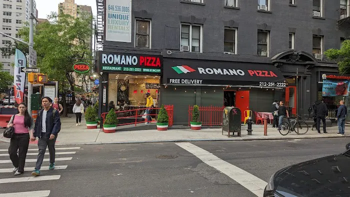 Romano Pizza Restaurant Picture 5