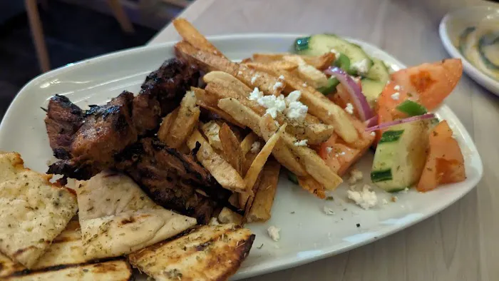 Meze Mazi Picture 1