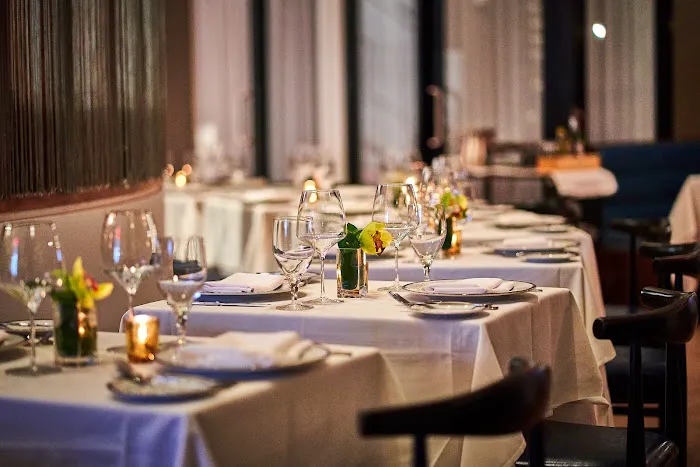 Allora Fifth Ave Picture 10