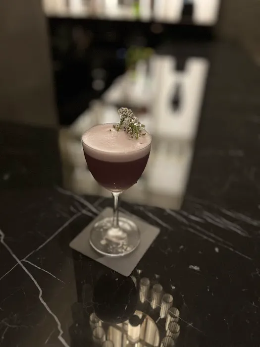 a.lounge+bar at Hotel AKA NoMad Picture 6
